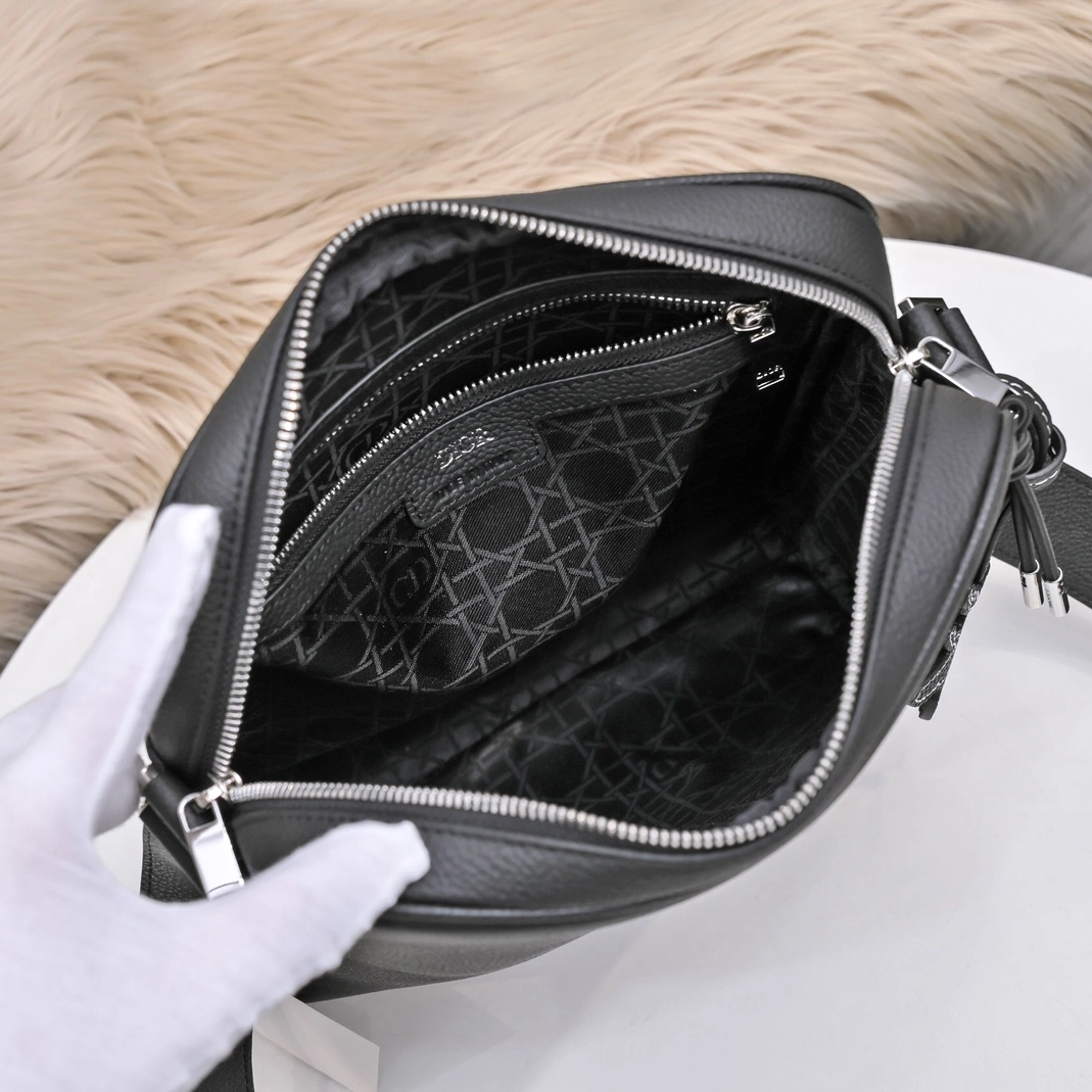 Christian Dior AAA Man Messenger Bags Timeless 6282