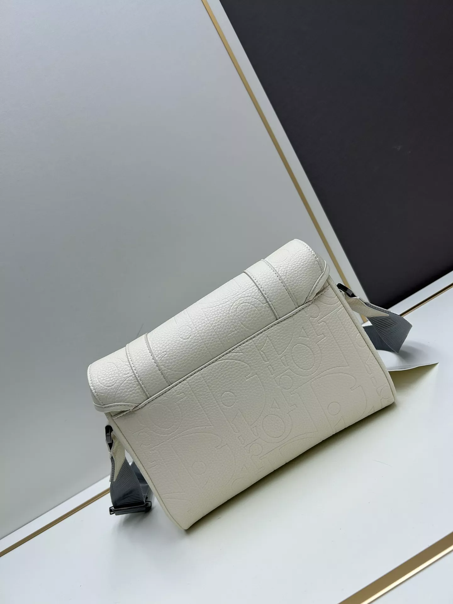 Christian Dior AAA Man Messenger Bags TopPick 3577