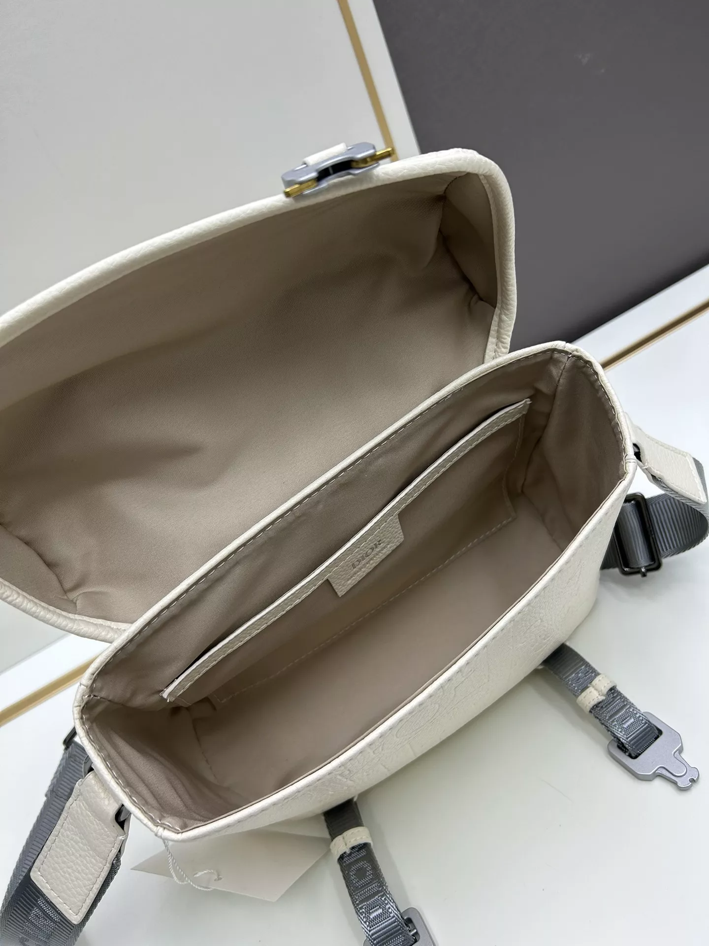 Christian Dior AAA Man Messenger Bags TopPick 3577