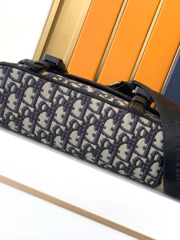Christian Dior AAA Man Messenger Bags Unique 2112