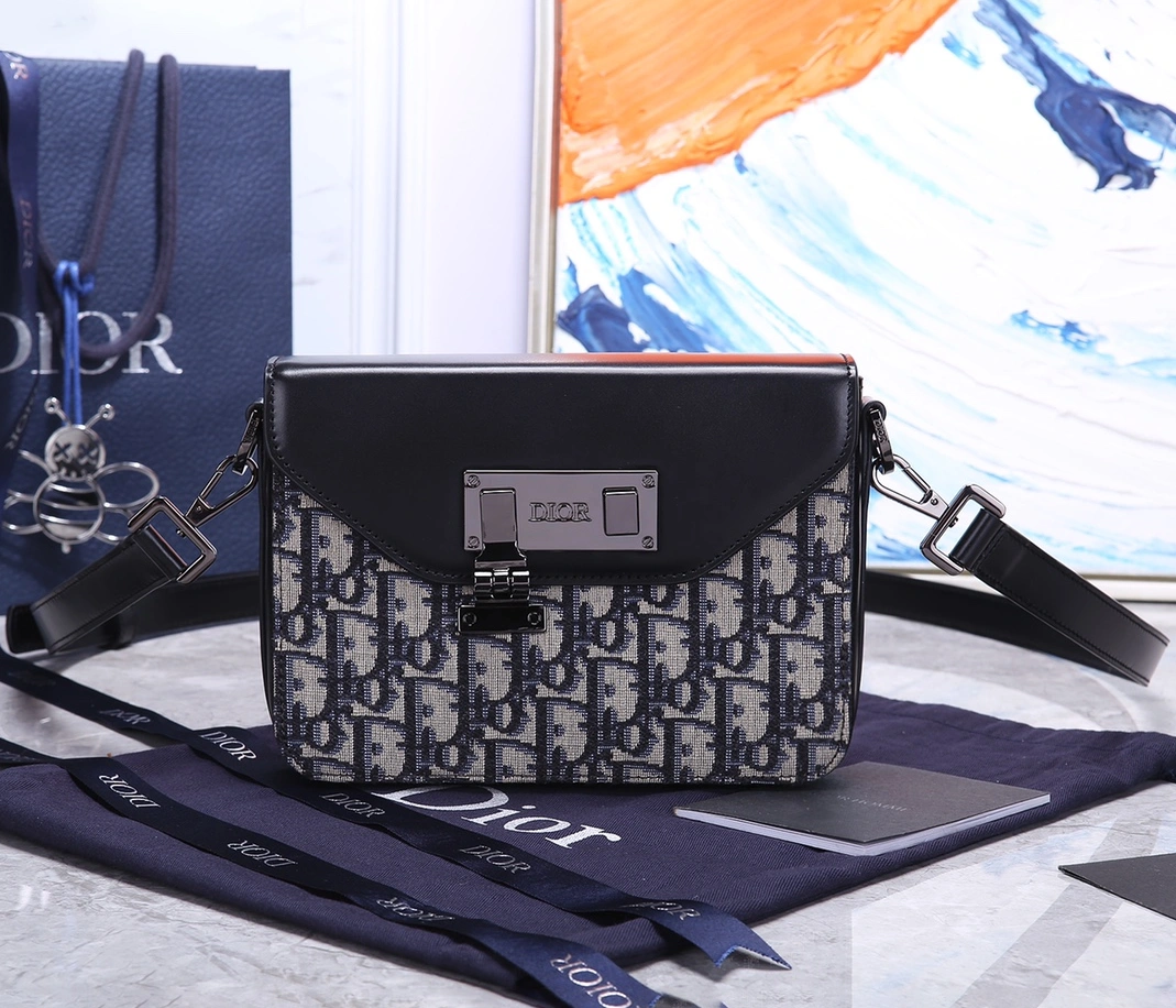 Christian Dior AAA Man Messenger Bags Unique 469