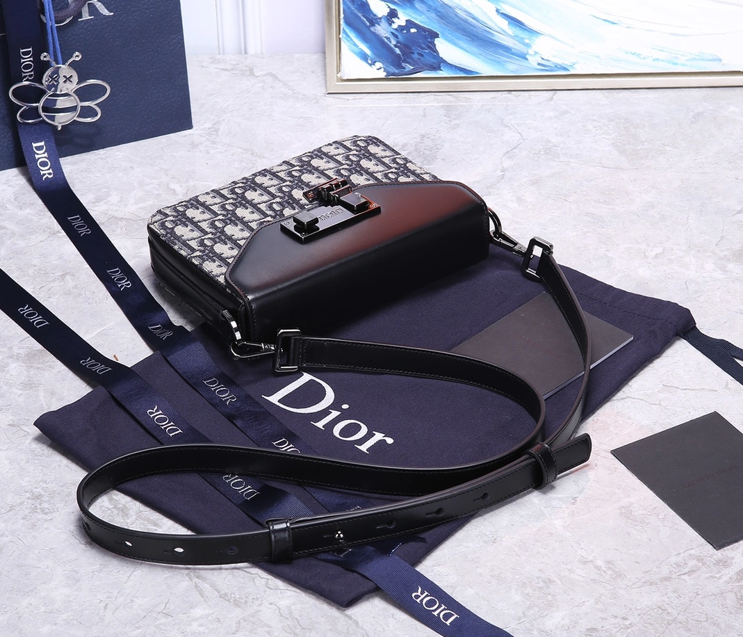 Christian Dior AAA Man Messenger Bags Unique 469