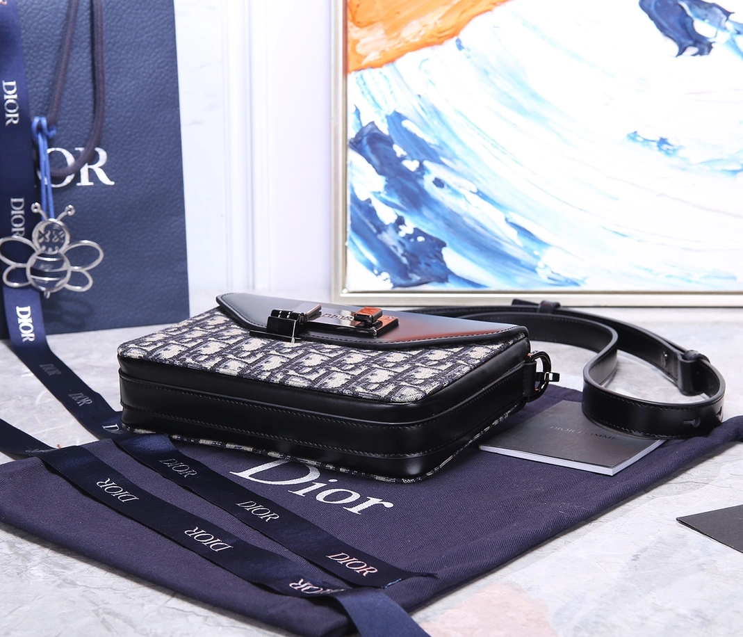 Christian Dior AAA Man Messenger Bags Unique 469