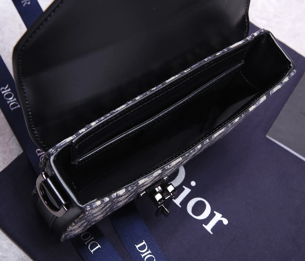 Christian Dior AAA Man Messenger Bags Unique 469