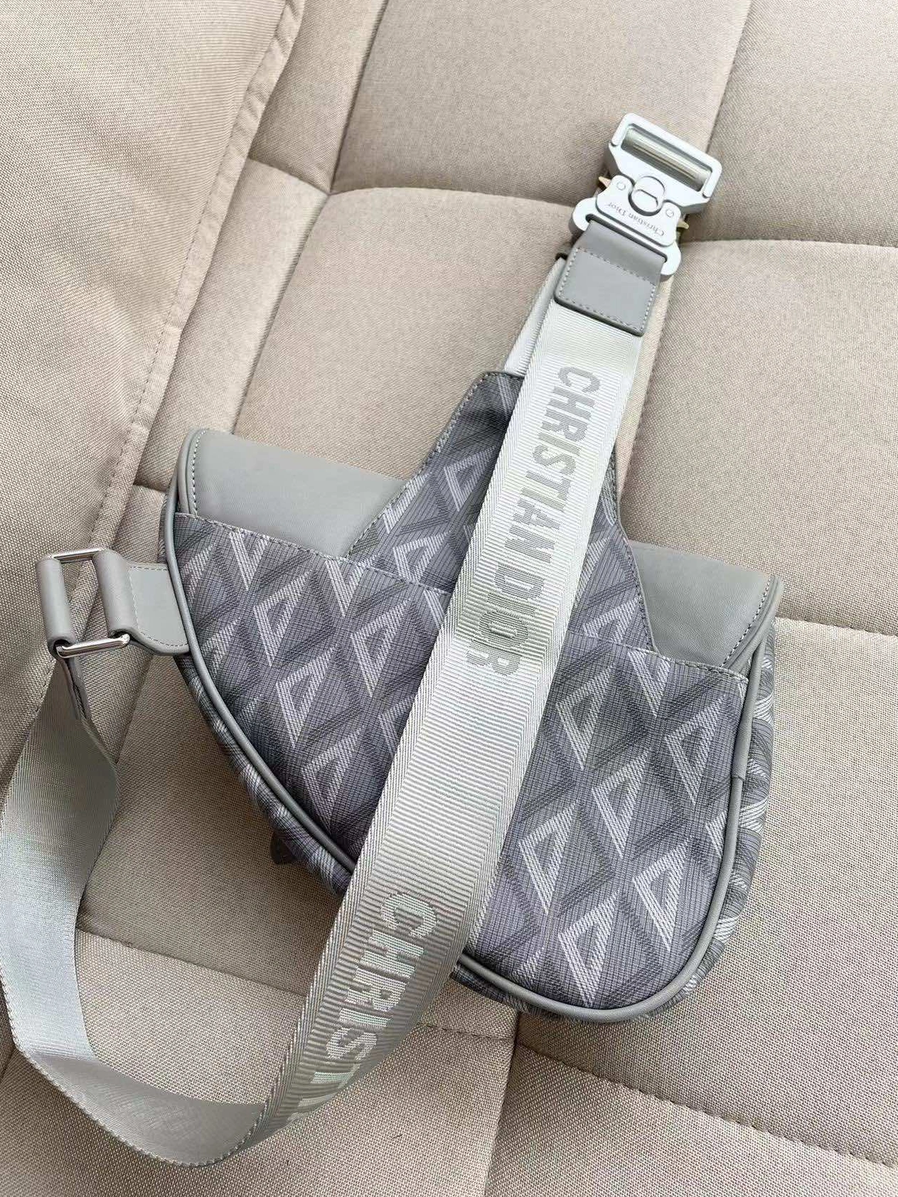 Christian Dior AAA Man Messenger Bags Versatile 2741