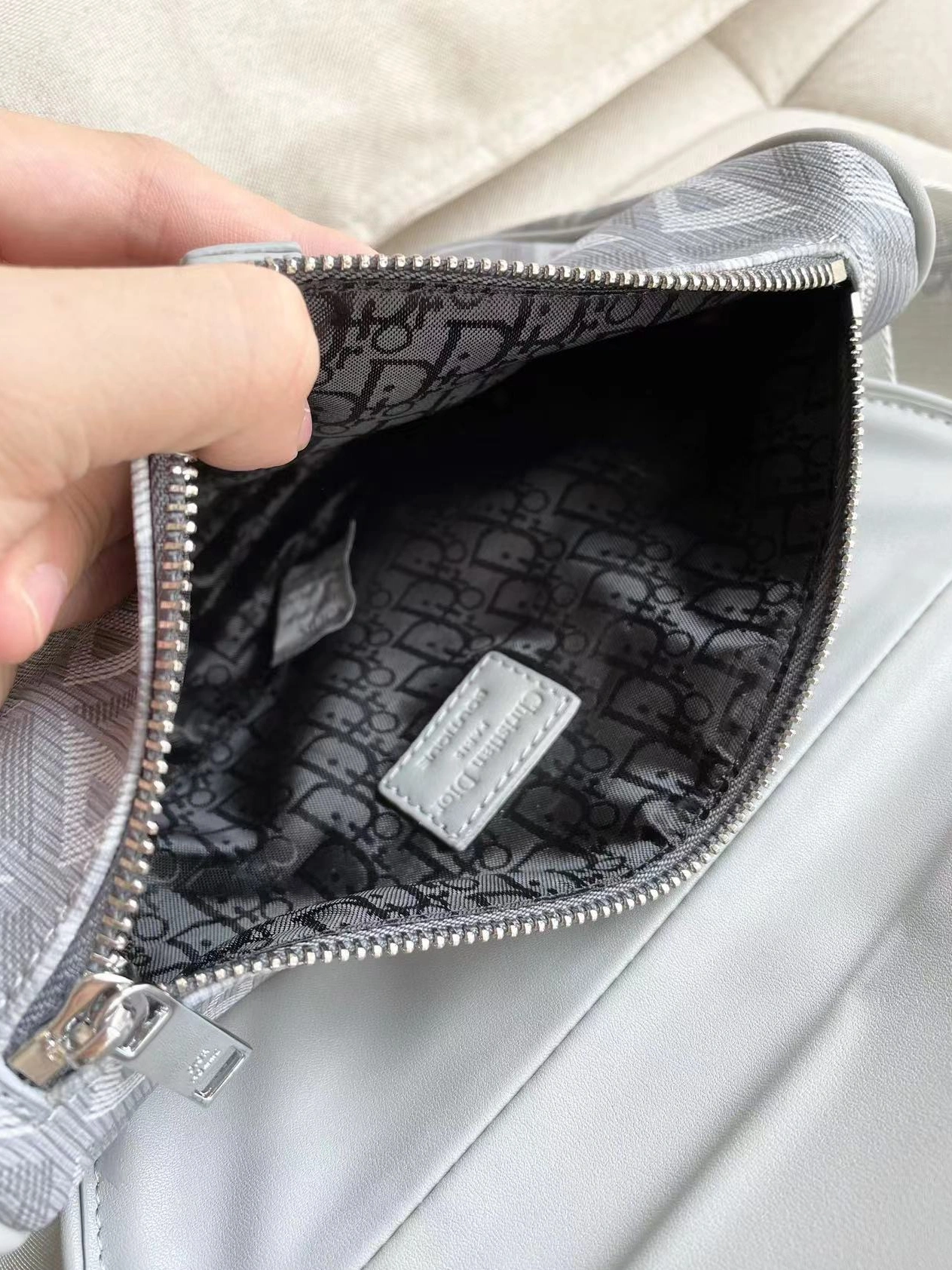 Christian Dior AAA Man Messenger Bags Versatile 2741