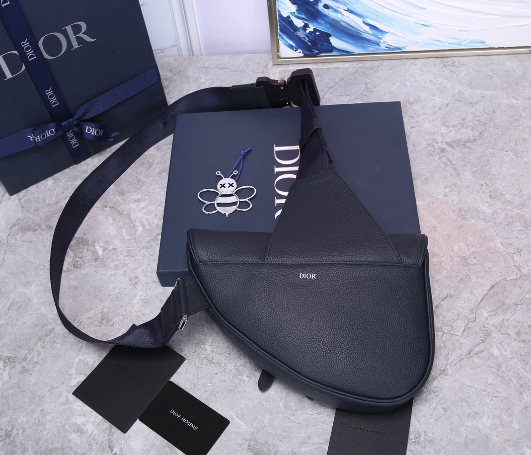 Christian Dior AAA Man Messenger Bags Vibrant 1797