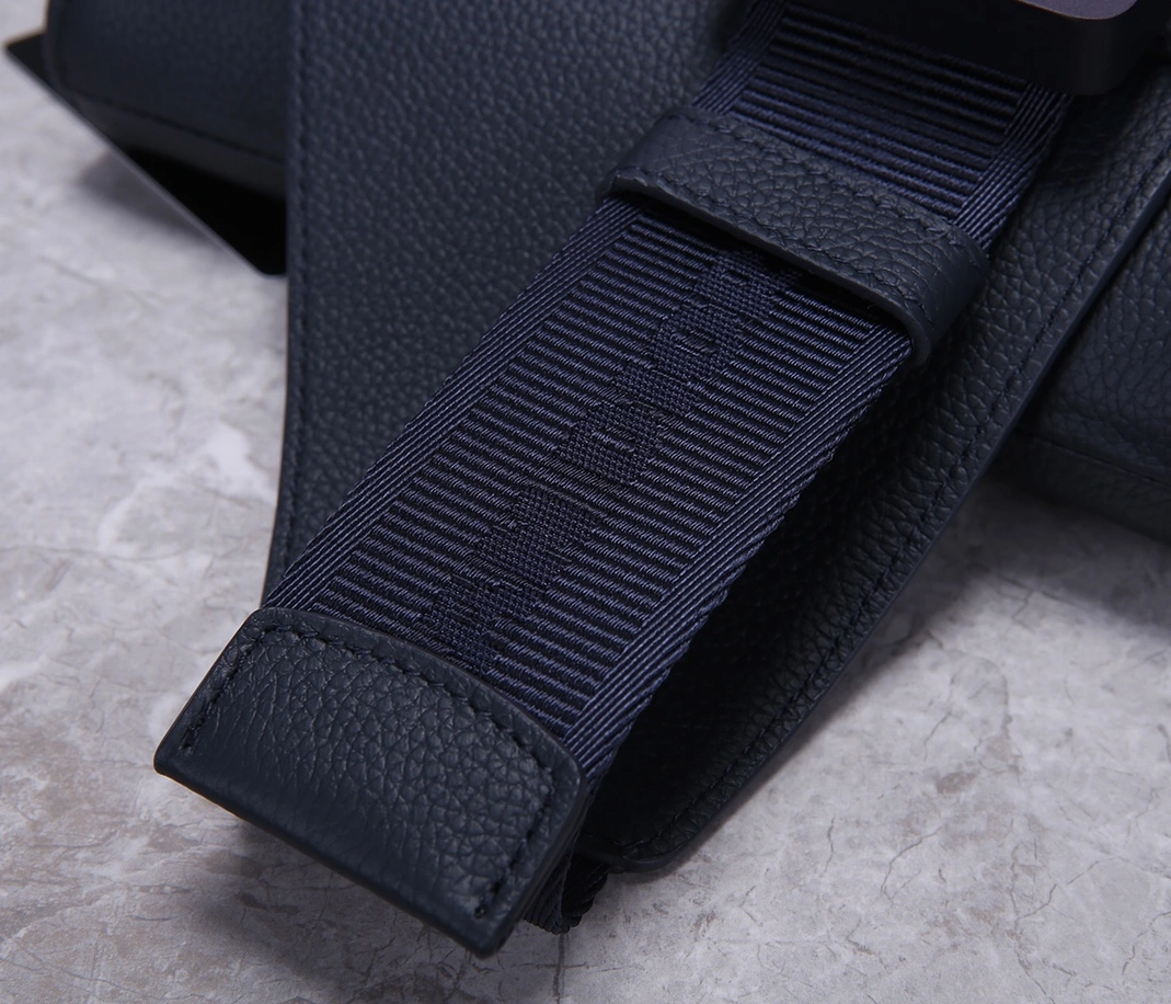 Christian Dior AAA Man Messenger Bags Vibrant 1797