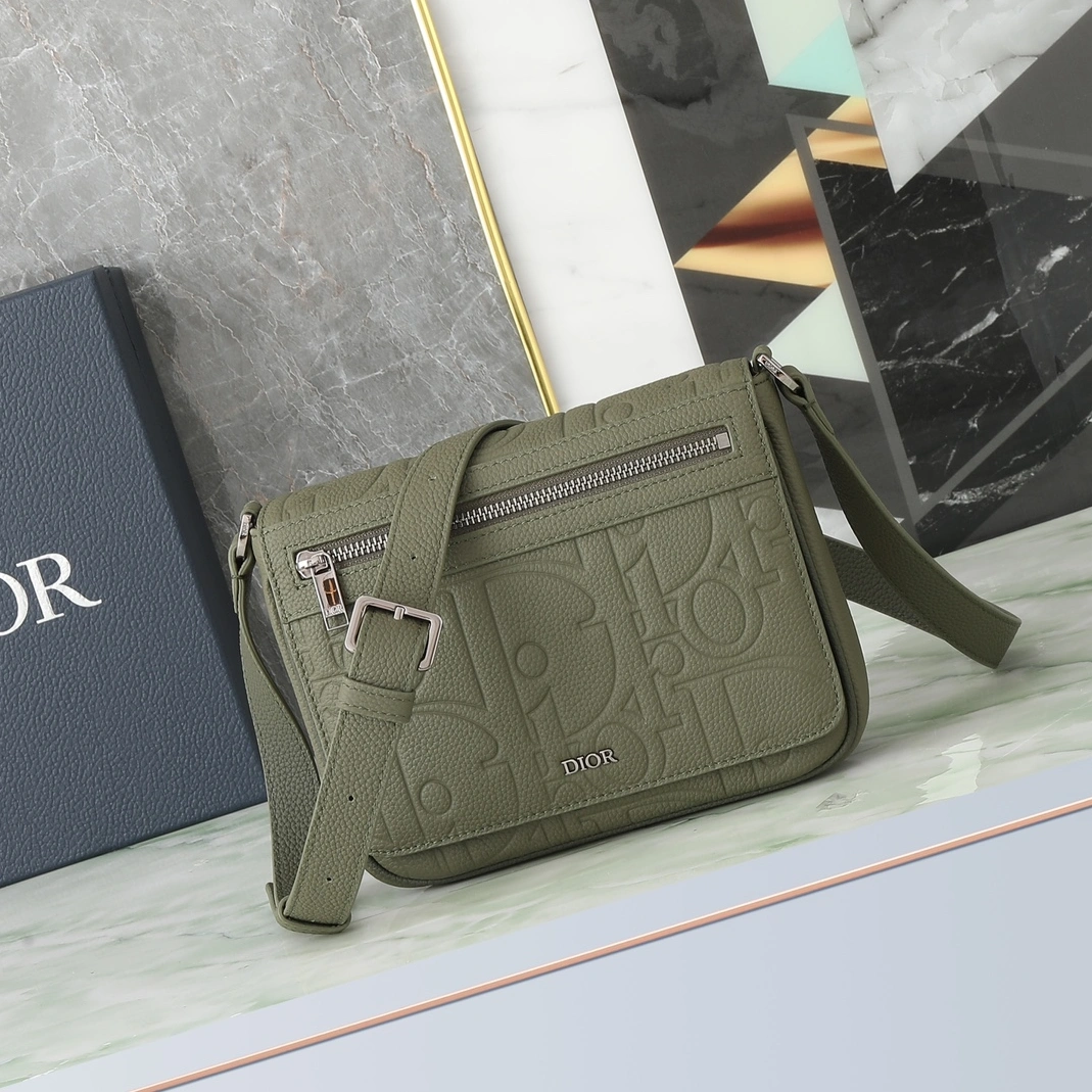 Christian Dior AAA Man Messenger Bags WellDesigned 8146