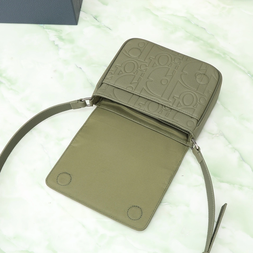 Christian Dior AAA Man Messenger Bags WellDesigned 8146
