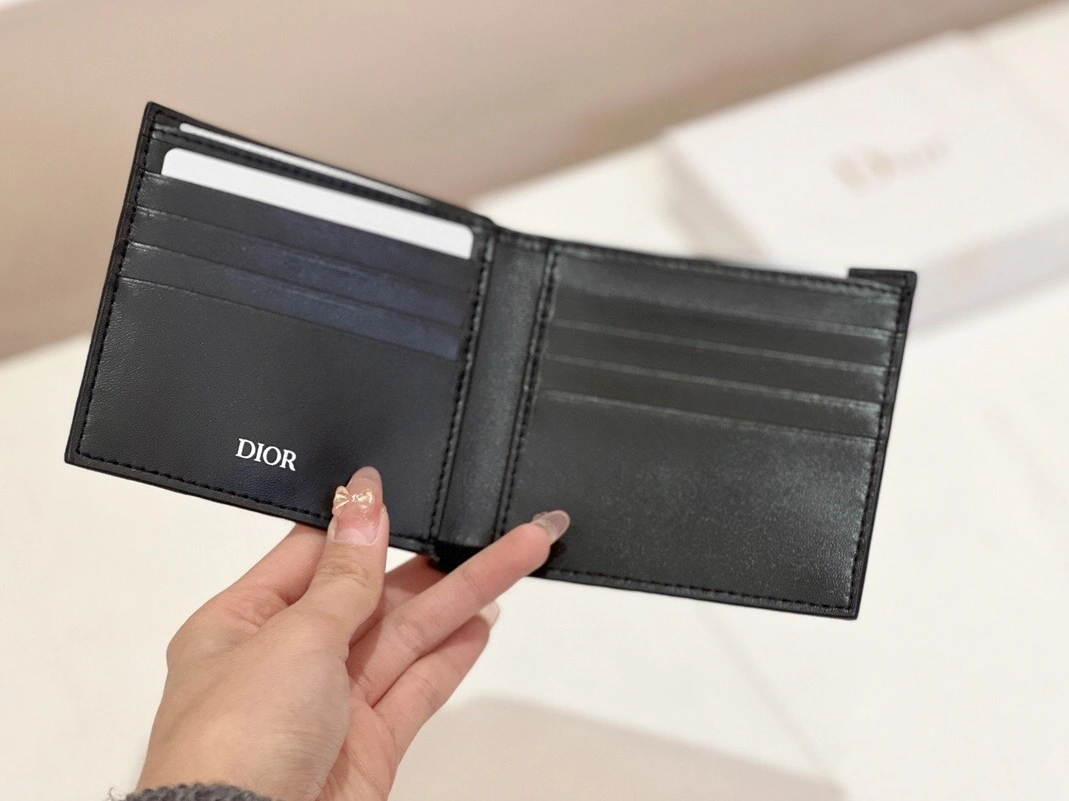 Christian Dior AAA Man Wallets Refined 9426
