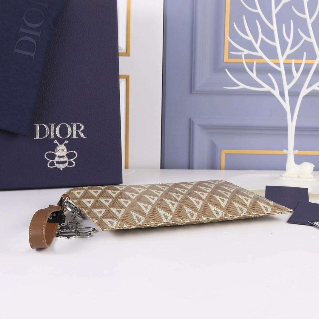 Christian Dior AAA Man Wallets Resilient 3044