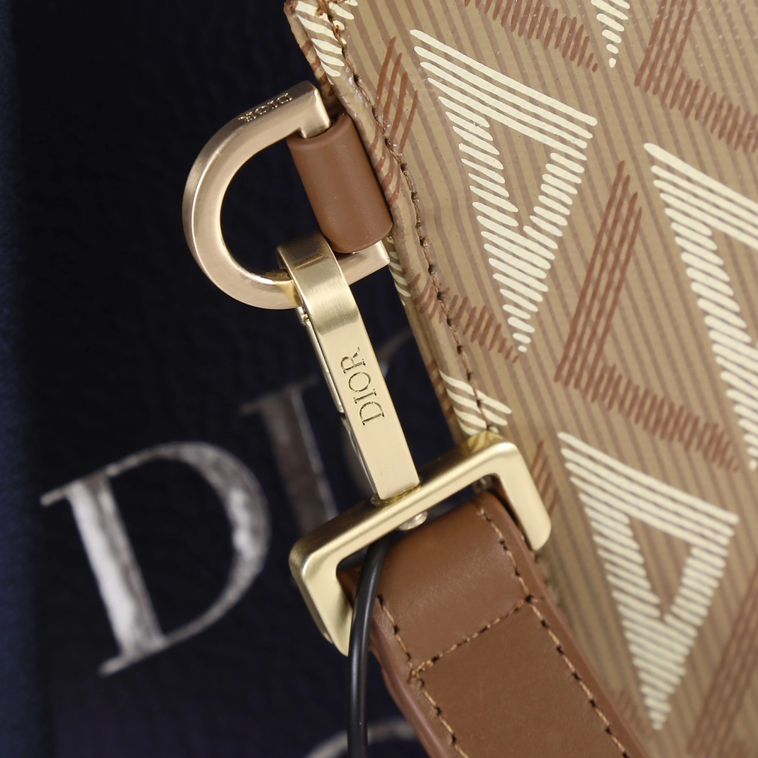 Christian Dior AAA Man Wallets Resilient 3044