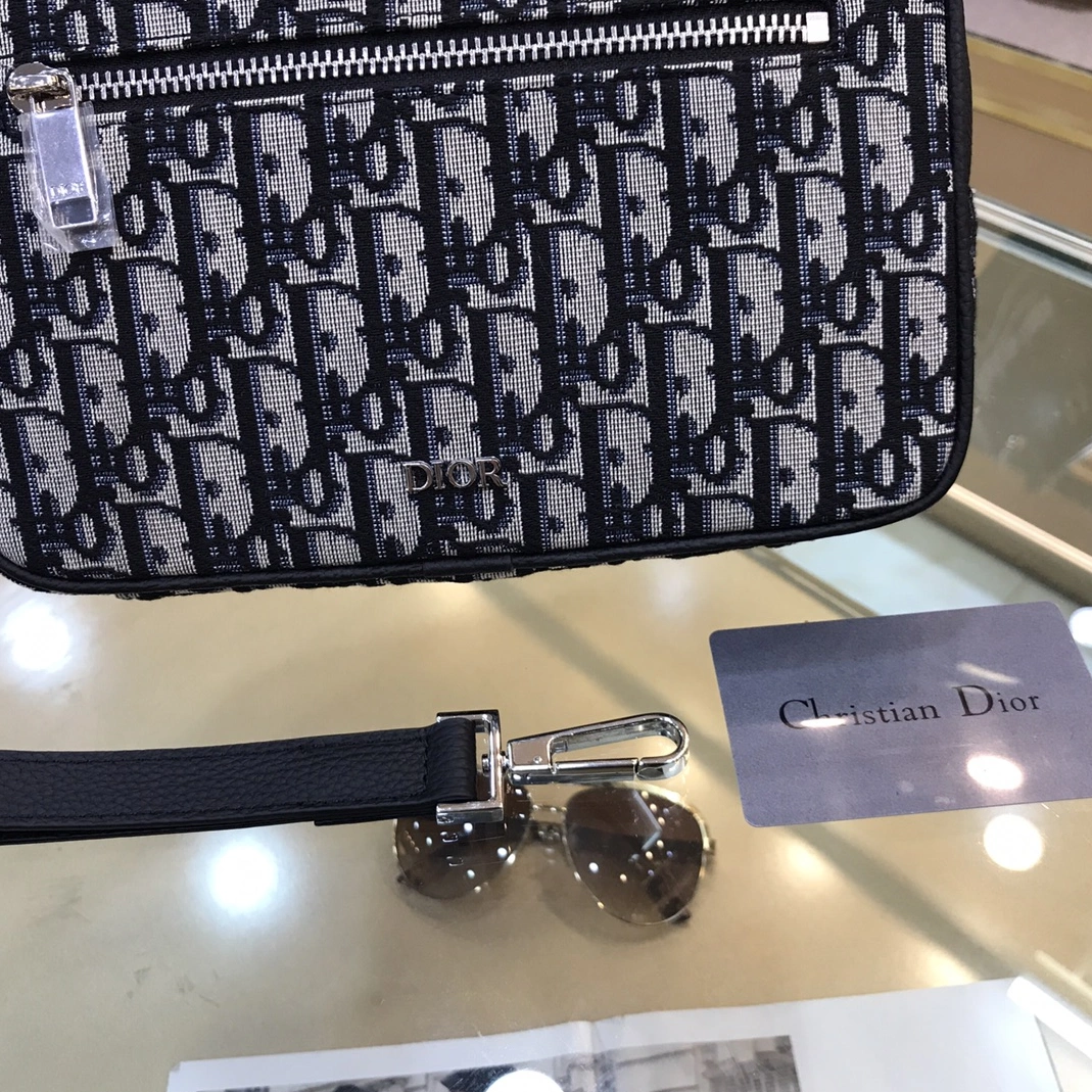 Christian Dior AAA Man Wallets Versatile 4231