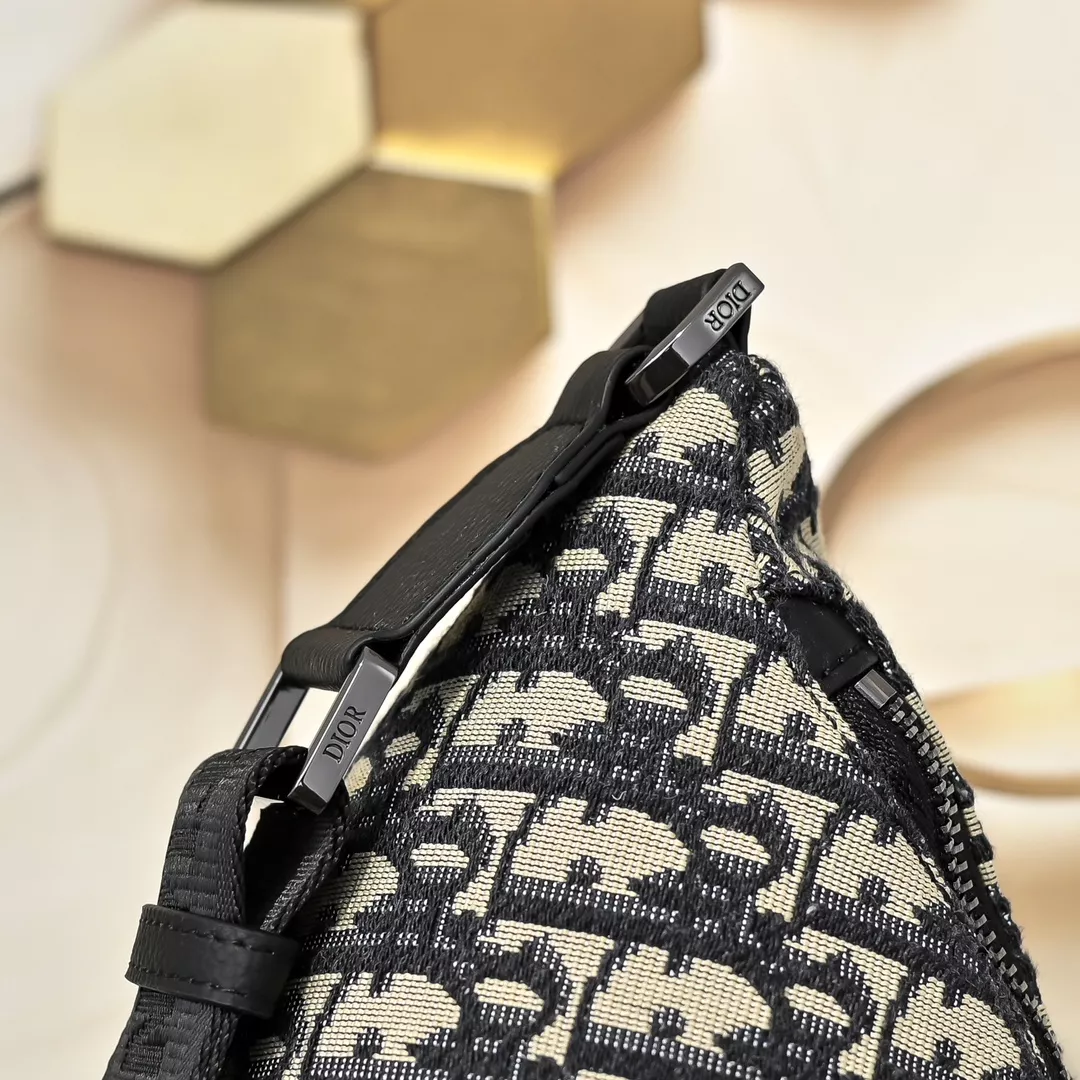 Christian Dior AAA Quality Belt Bags Breathable 8815