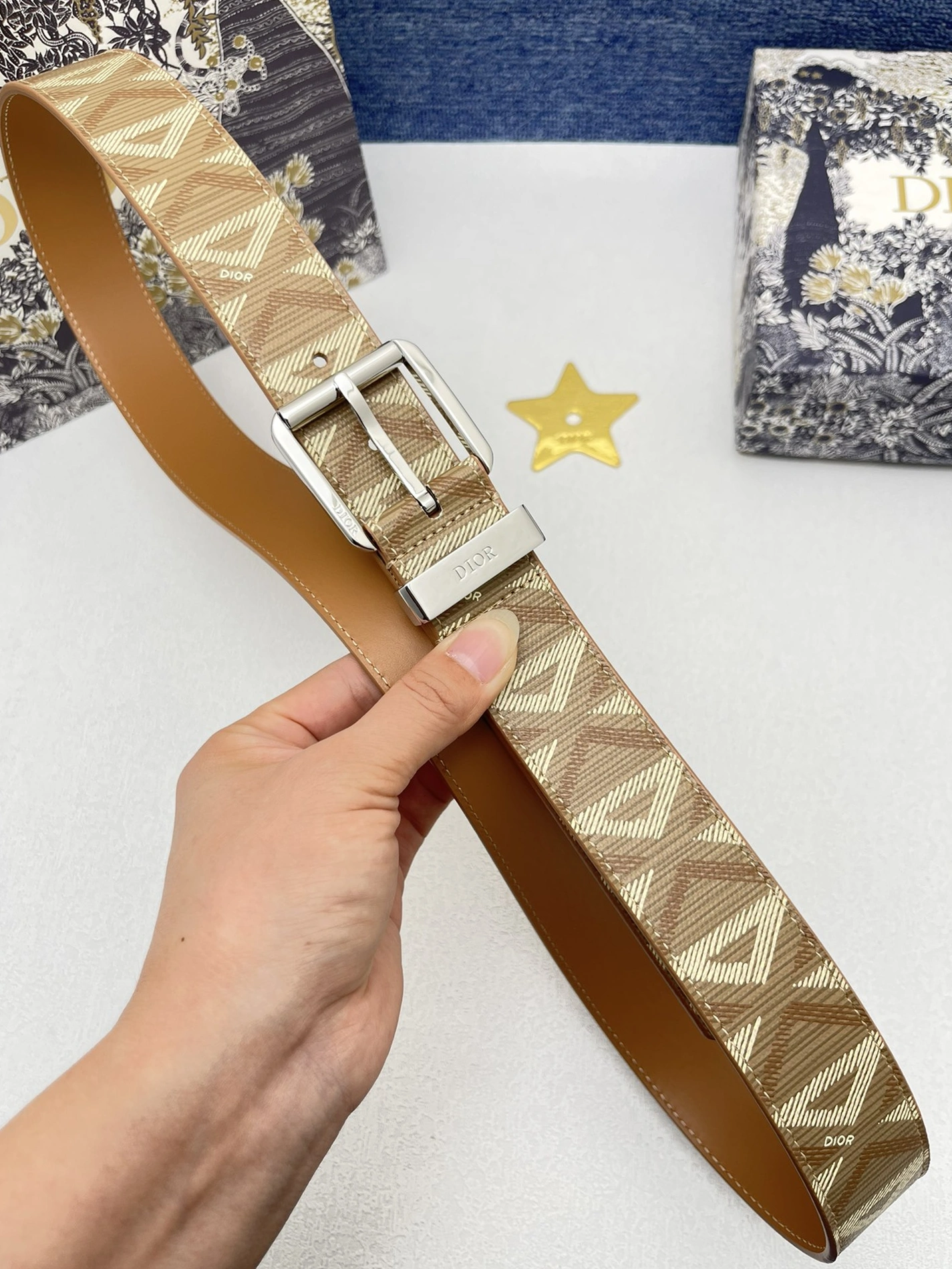 Christian Dior AAA Quality Belts For Men Versatile 8326