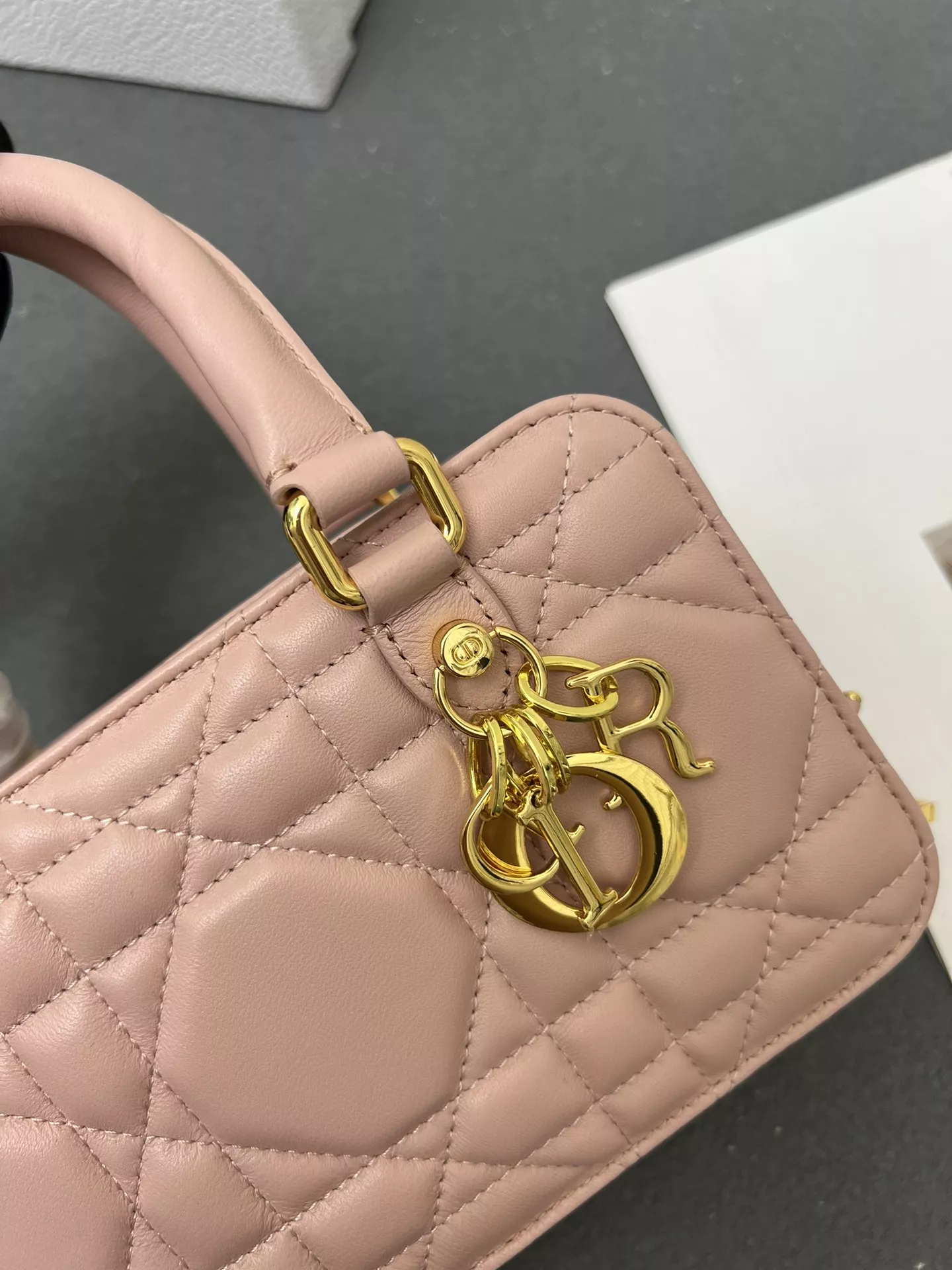 Christian Dior AAA Quality Handbags For Women AllSeason 2310