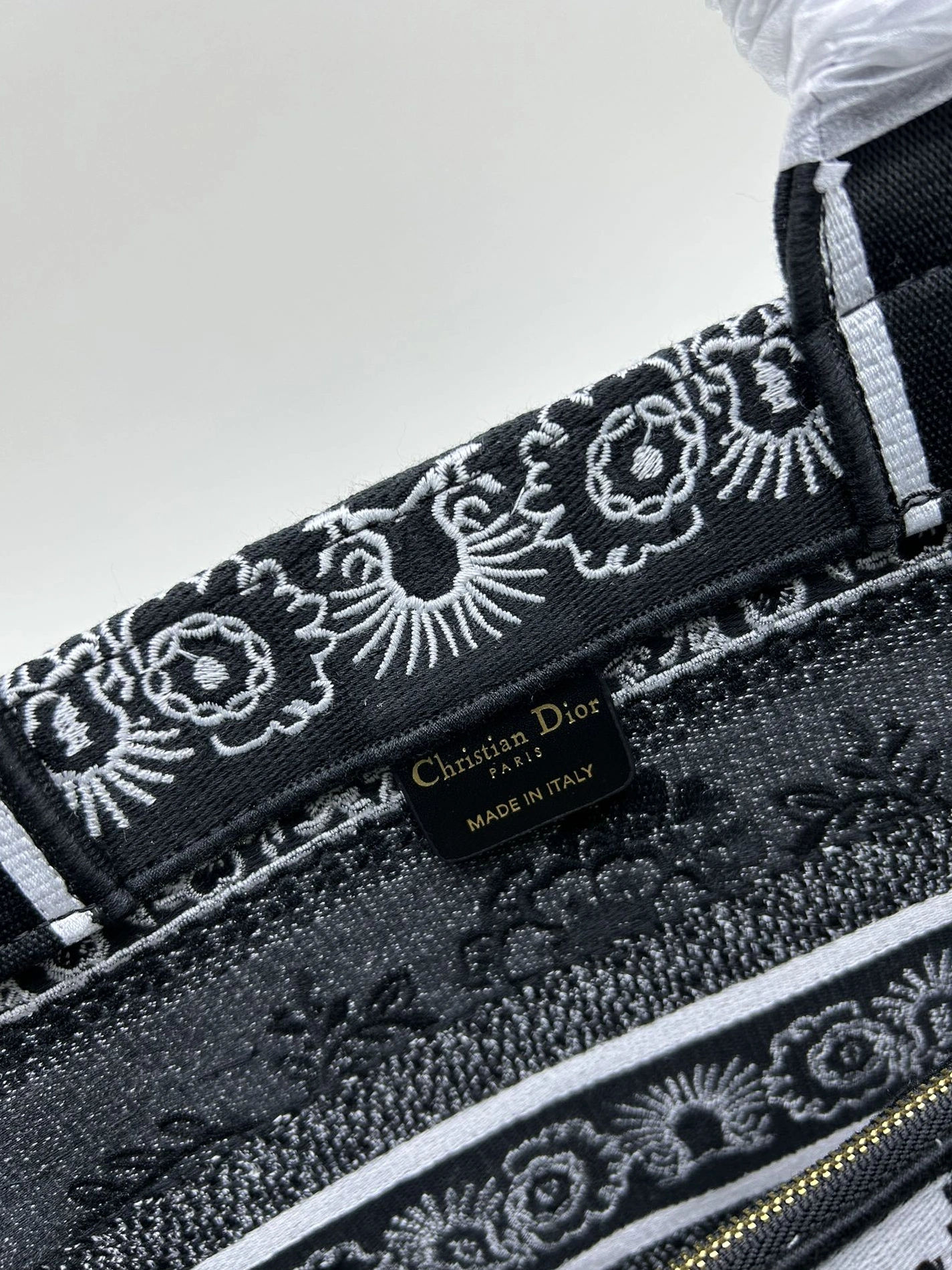 Christian Dior AAA Quality Handbags For Women Breathable 2054