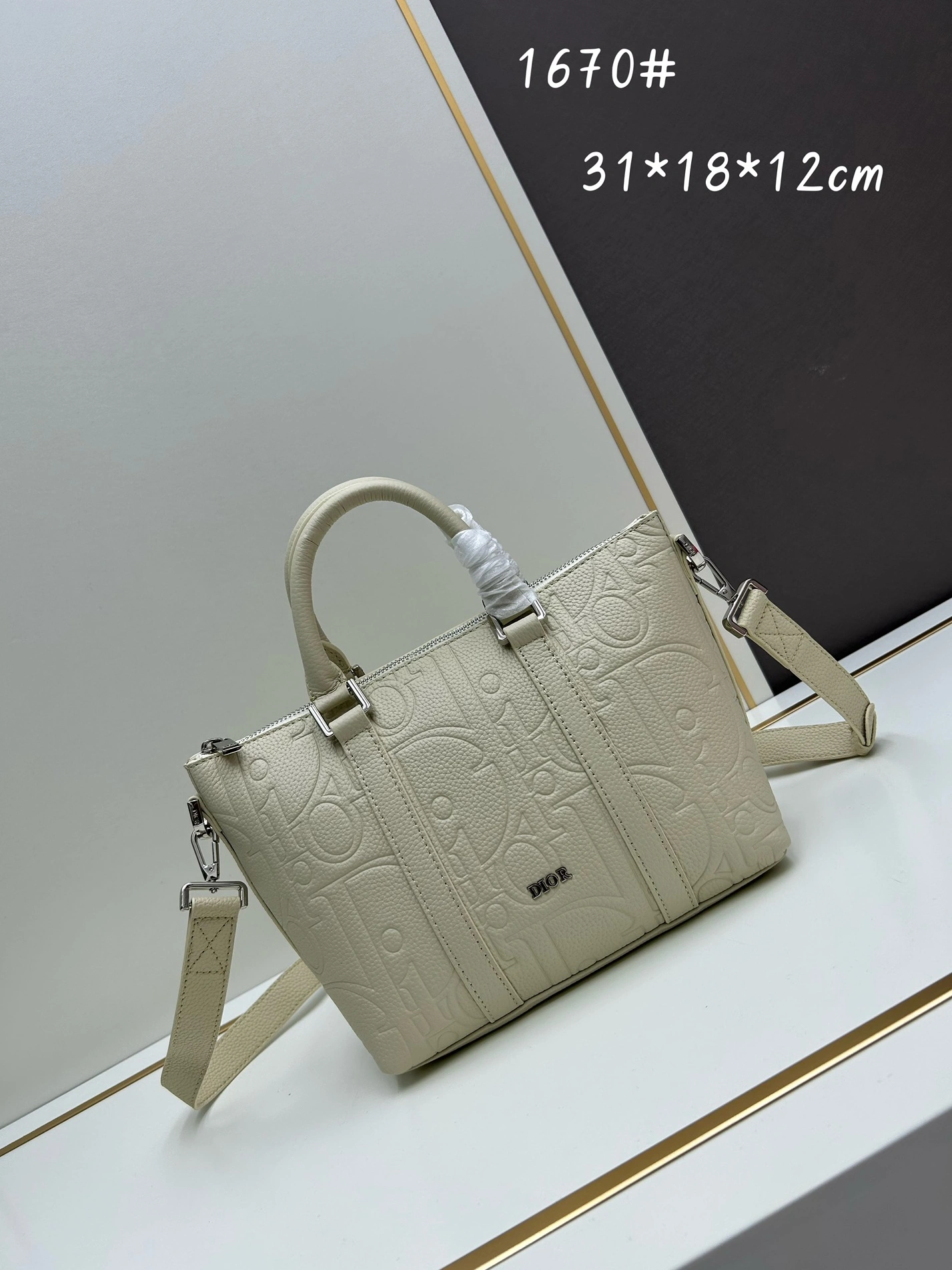 Christian Dior AAA Quality Handbags For Women Breathable 6891