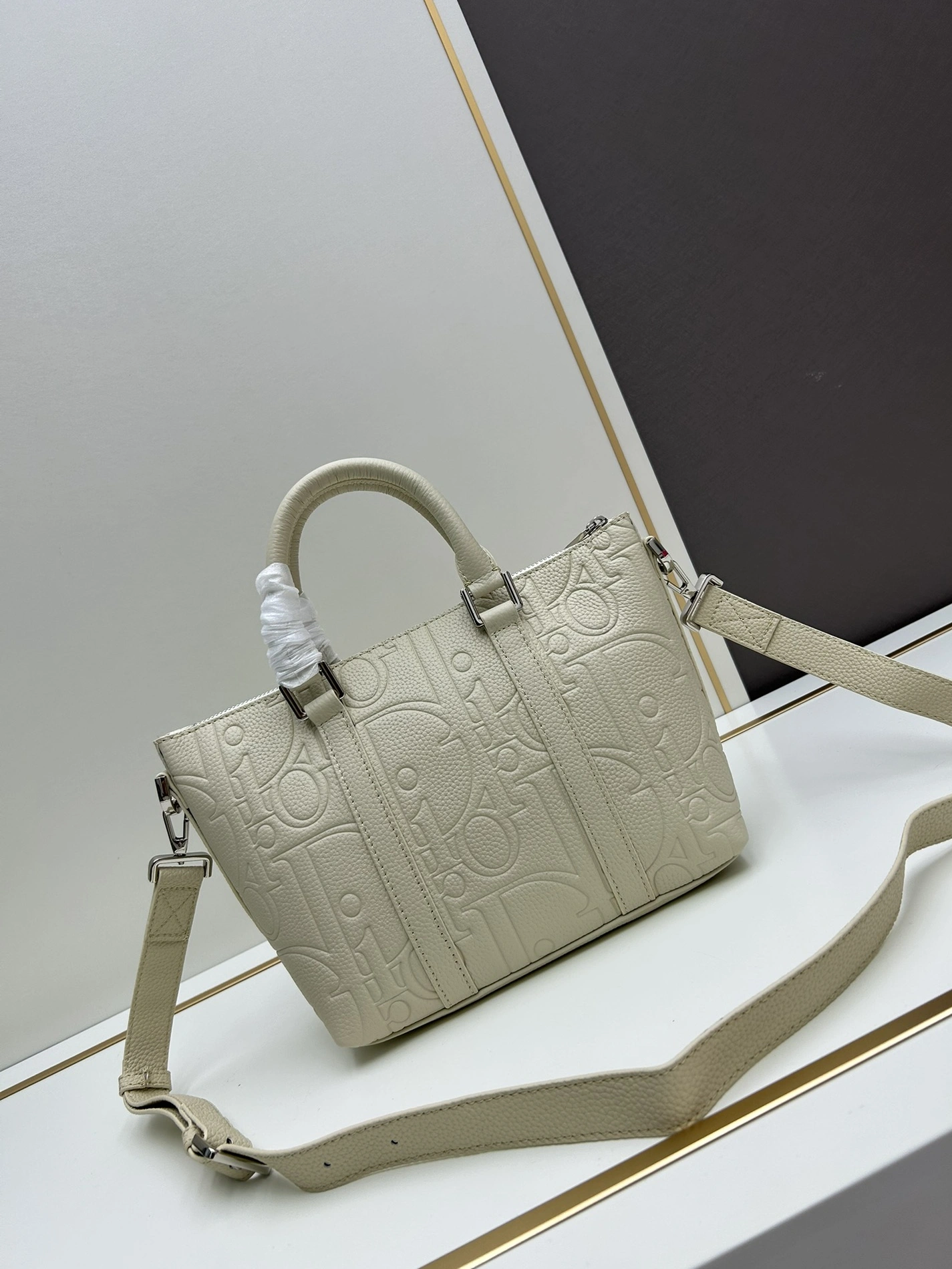 Christian Dior AAA Quality Handbags For Women Breathable 6891