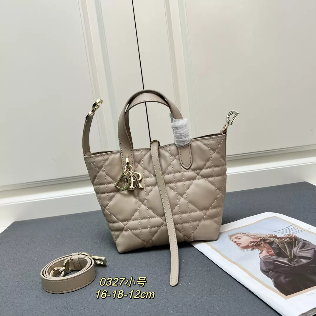 Christian Dior AAA Quality Handbags For Women Bright 6805