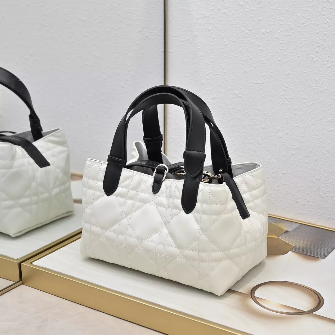 Christian Dior AAA Quality Handbags For Women Classic 6815