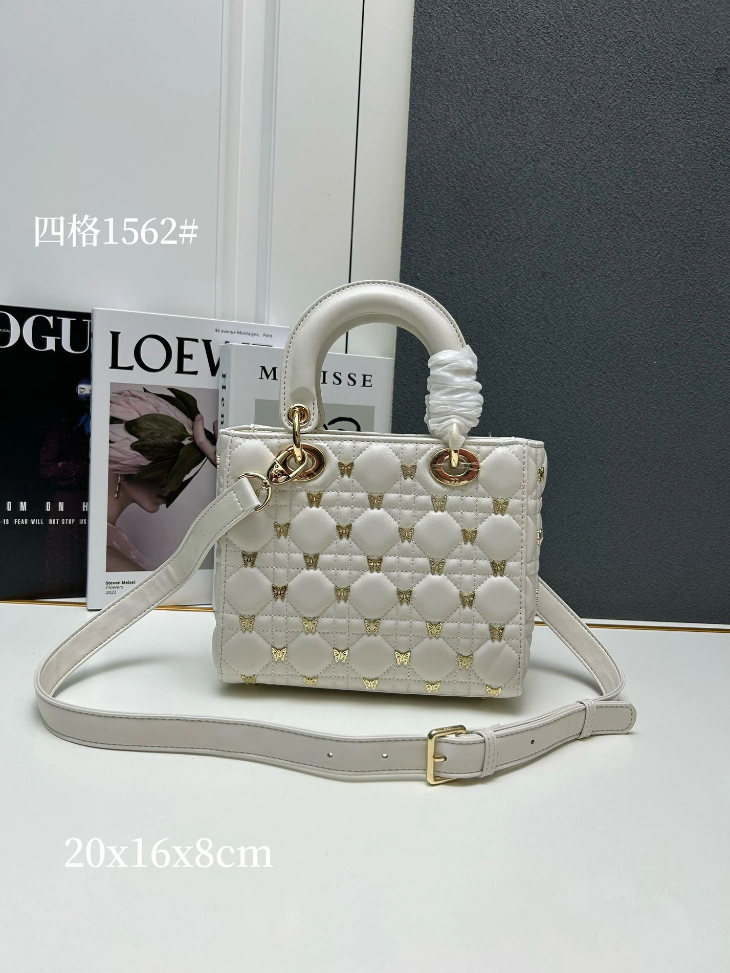 Christian Dior AAA Quality Handbags For Women Comfortable 4251