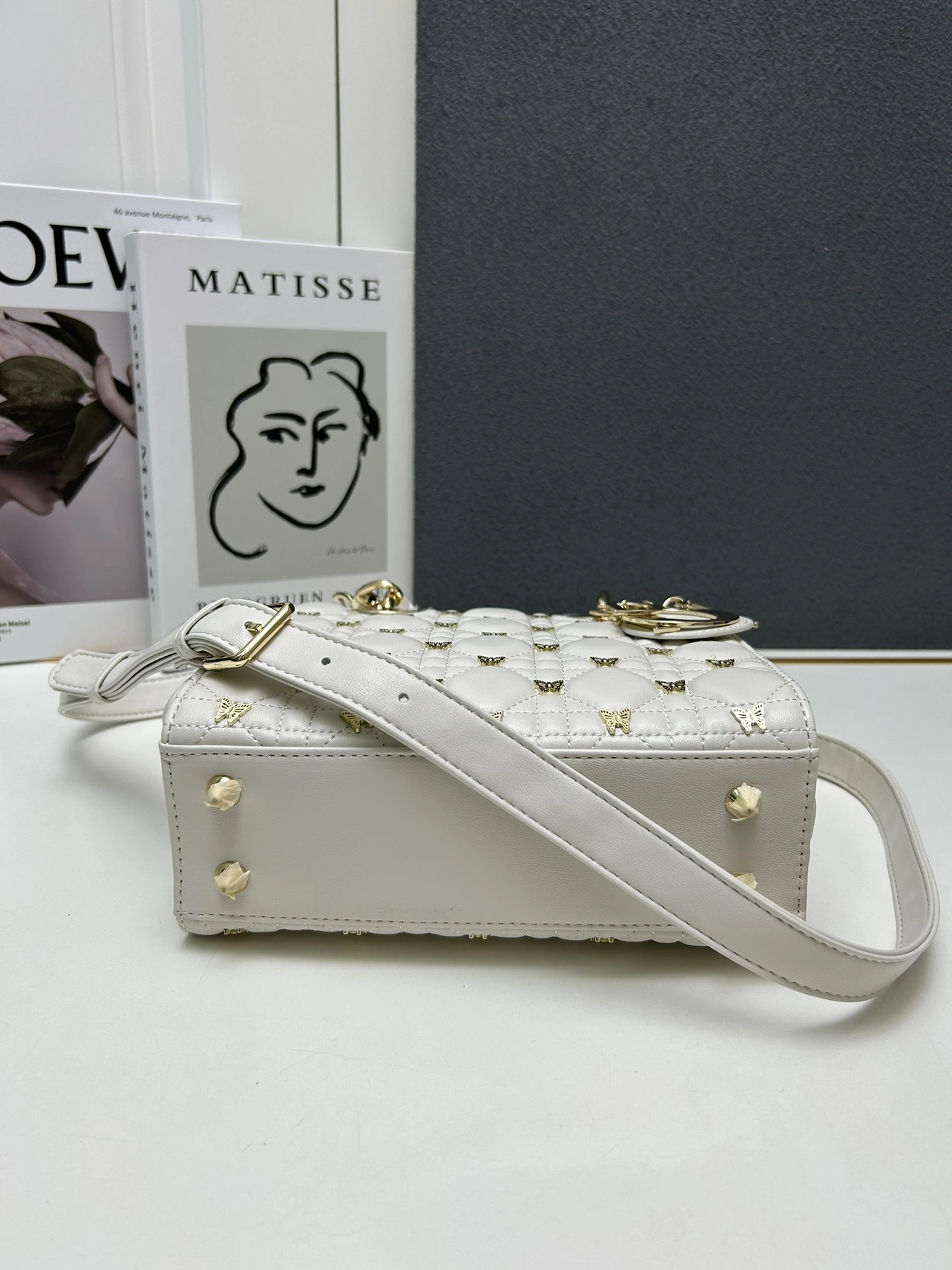 Christian Dior AAA Quality Handbags For Women Comfortable 4251