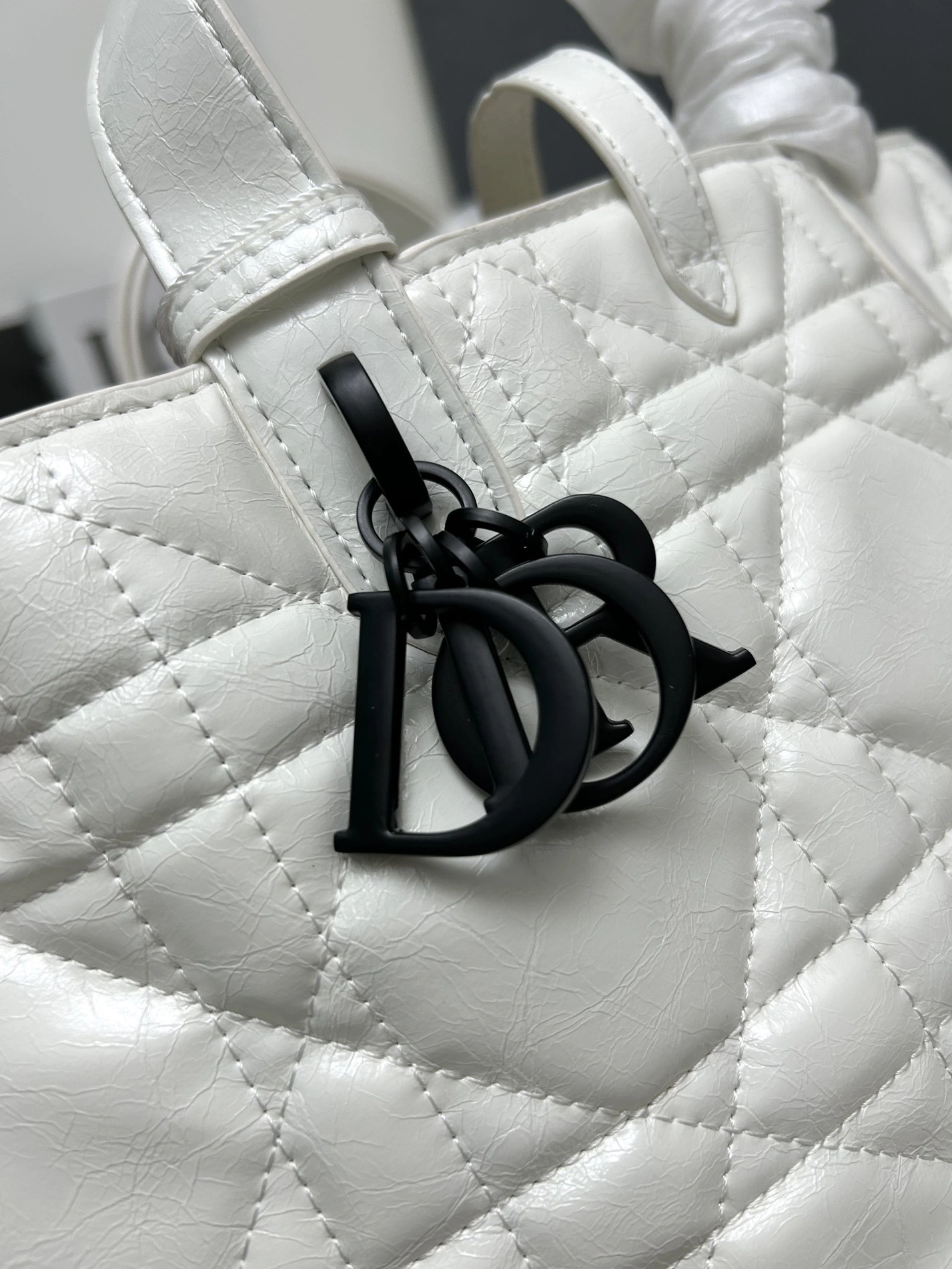 Christian Dior AAA Quality Handbags For Women Comfortable 4720