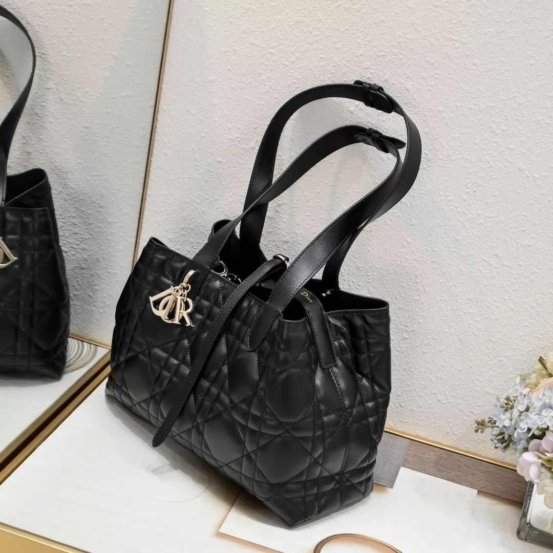 Christian Dior AAA Quality Handbags For Women Durable 5023