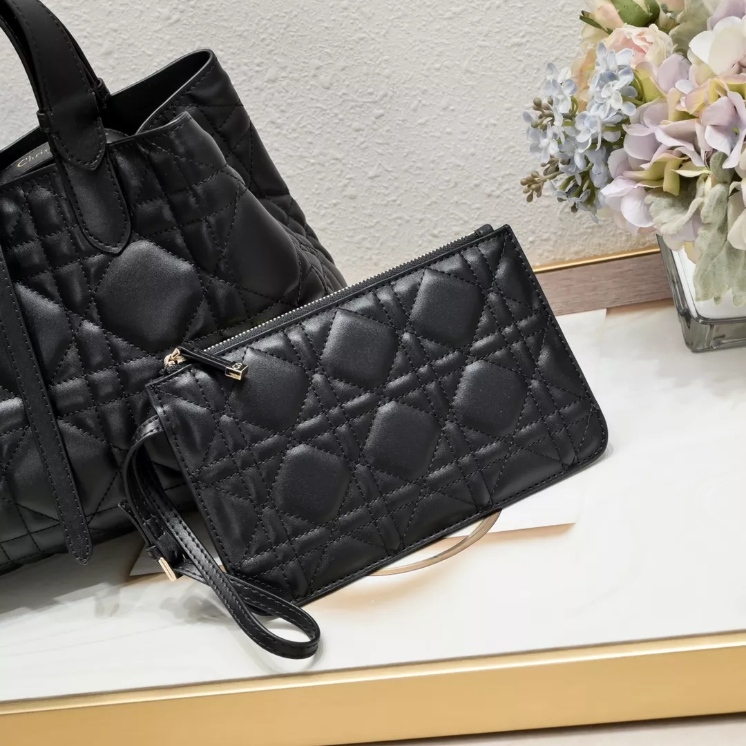Christian Dior AAA Quality Handbags For Women Durable 5023