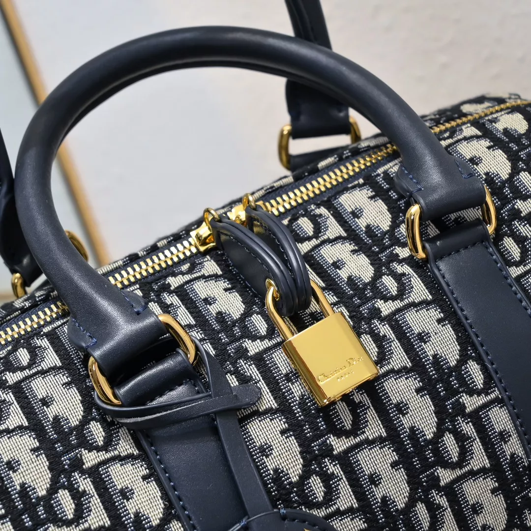 Christian Dior AAA Quality Handbags For Women Durable 6132