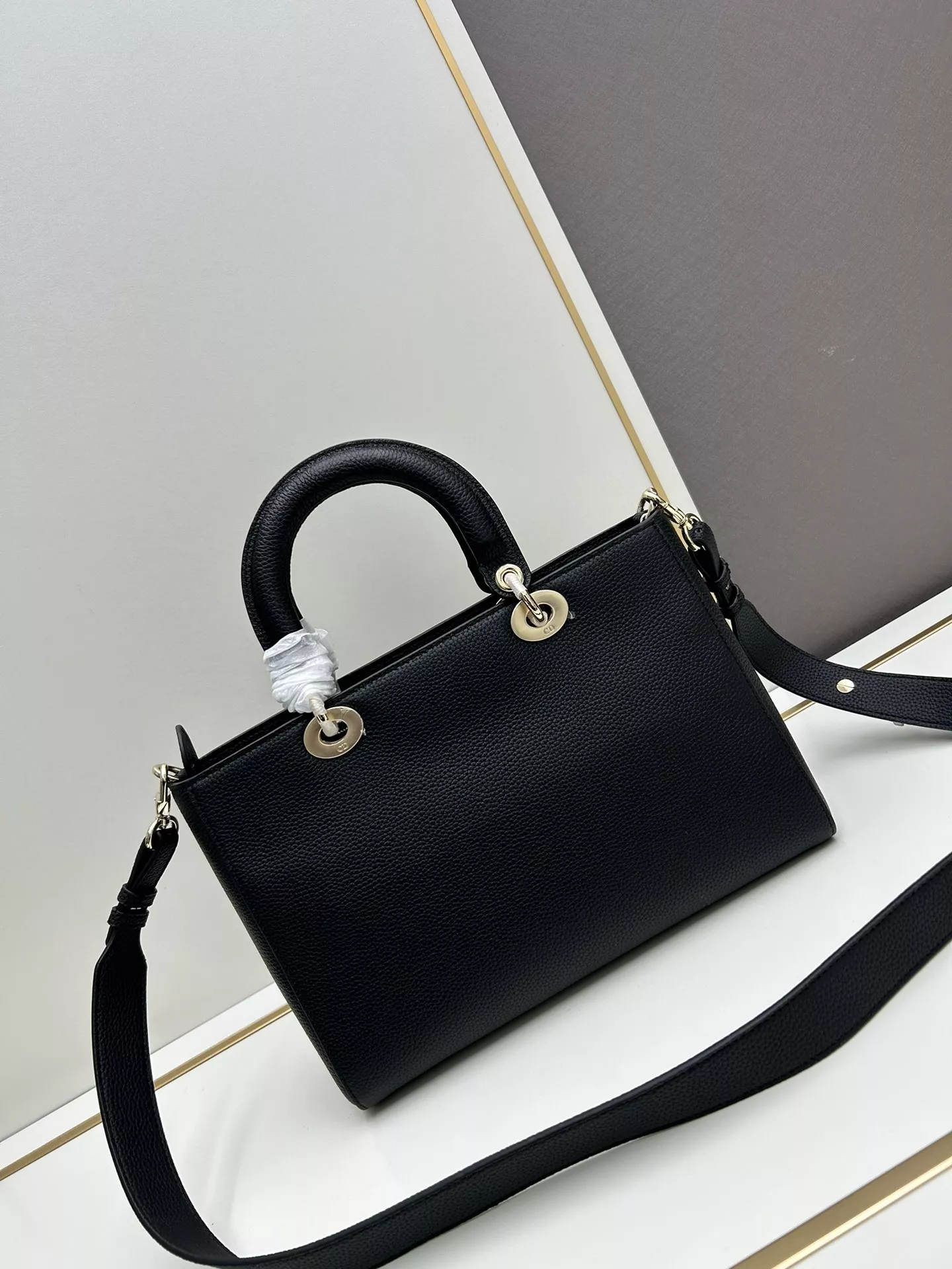 Christian Dior AAA Quality Handbags For Women Durable 9381