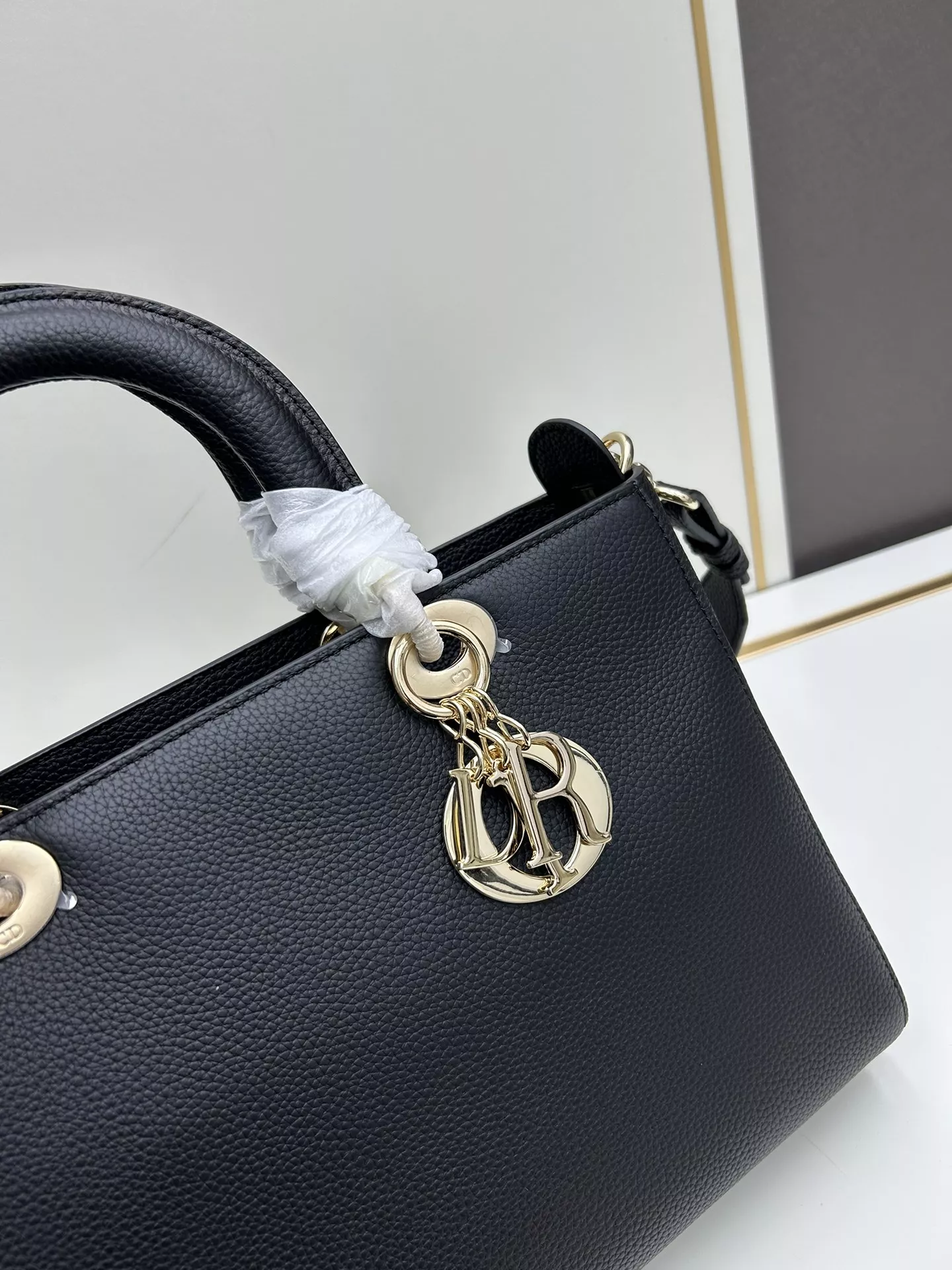 Christian Dior AAA Quality Handbags For Women Durable 9381