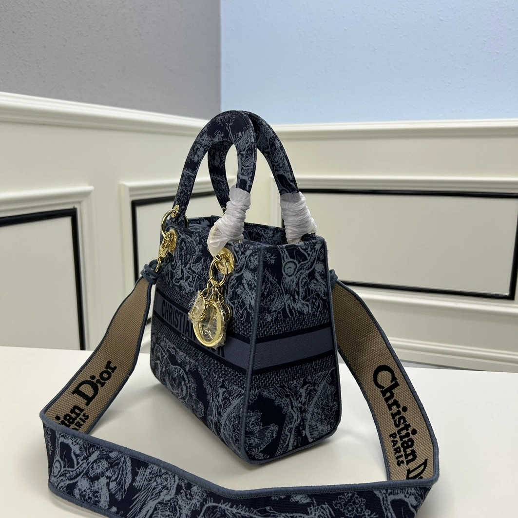 Christian Dior AAA Quality Handbags For Women Efficient 1563