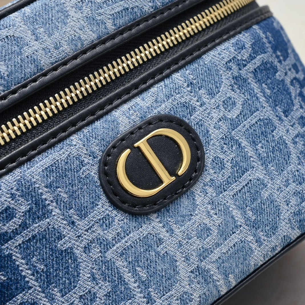 Christian Dior AAA Quality Handbags For Women Fashionable 3961