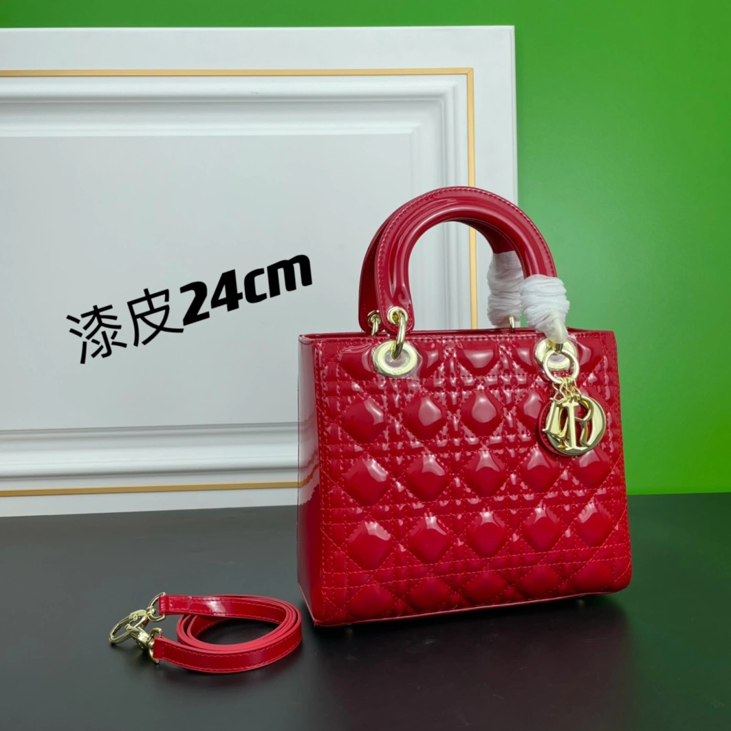 Christian Dior AAA Quality Handbags For Women Flexible 9183