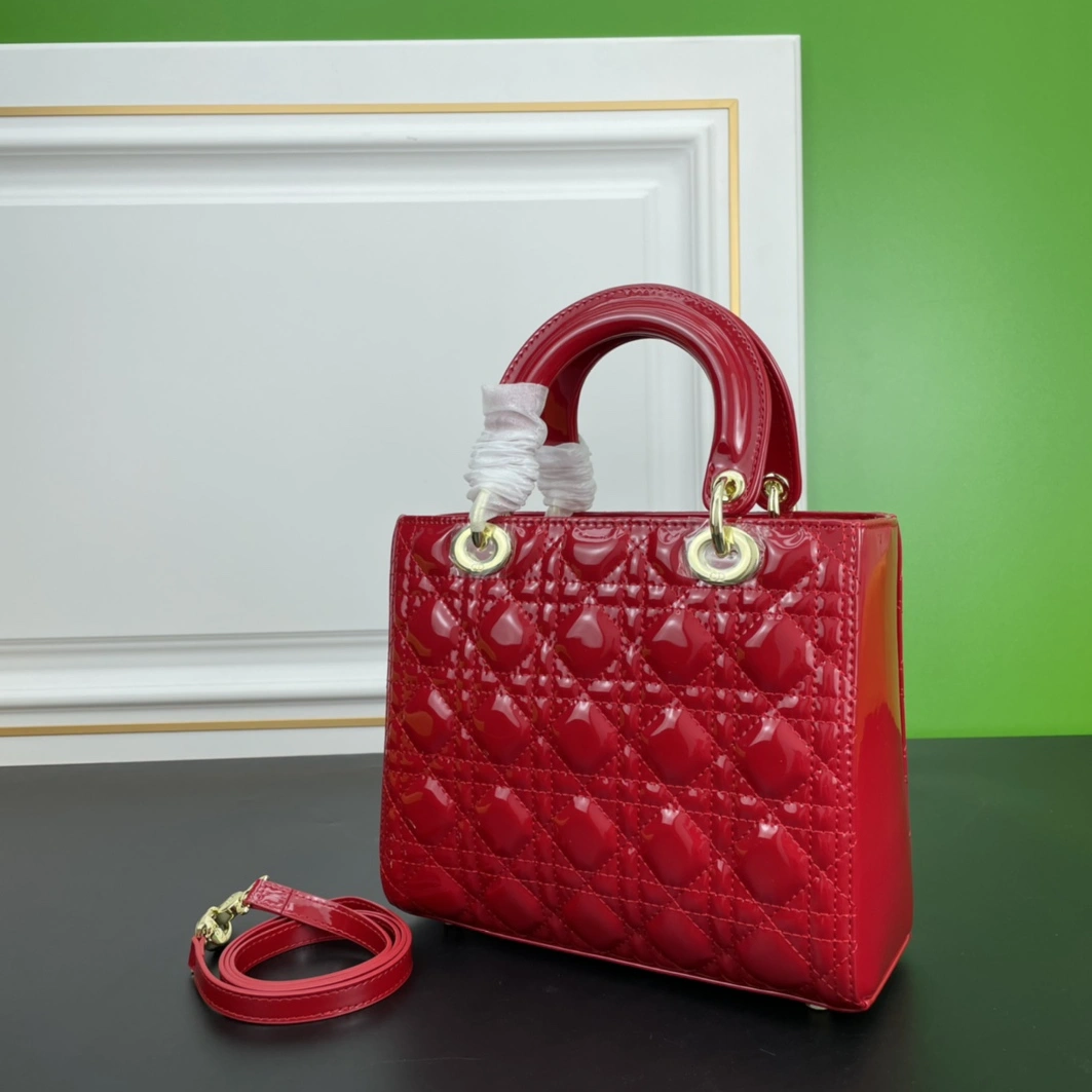 Christian Dior AAA Quality Handbags For Women Flexible 9183