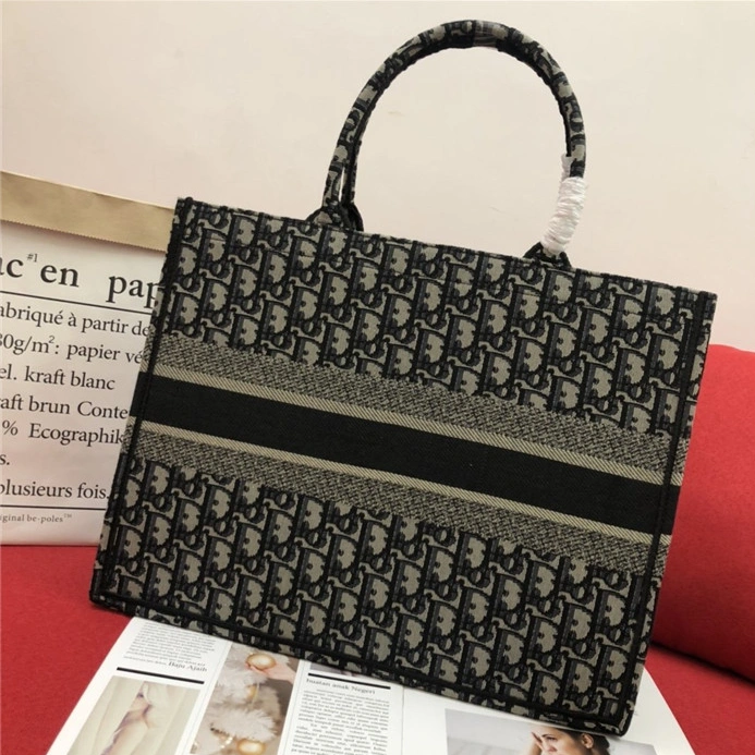 Christian Dior AAA Quality Handbags For Women Functional 555