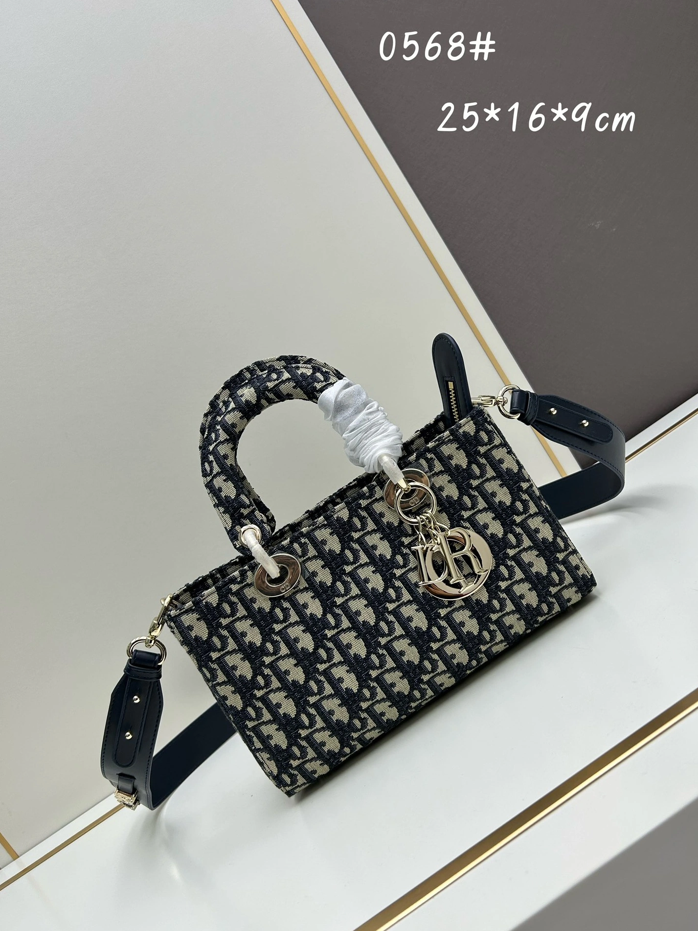 Christian Dior AAA Quality Handbags For Women GoodFit 8080