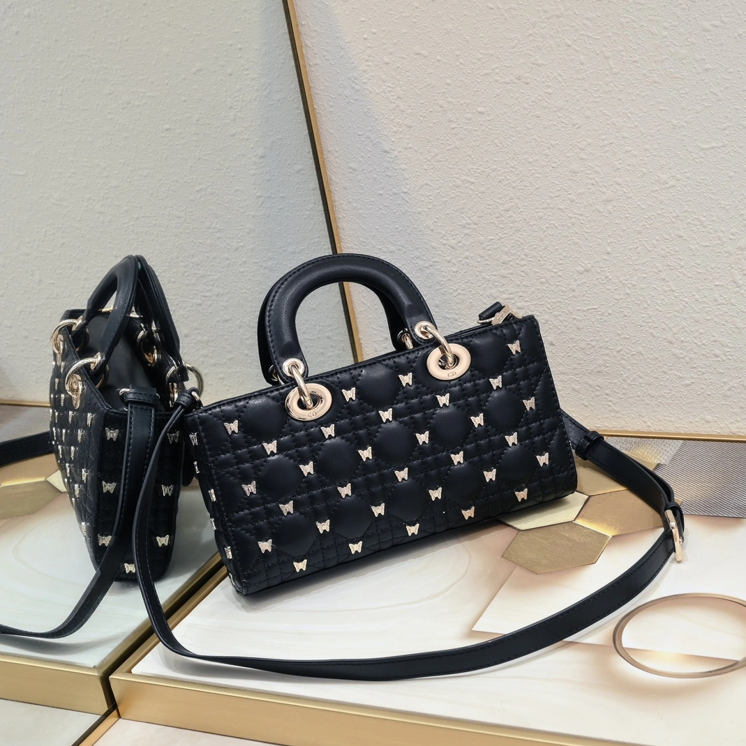 Christian Dior AAA Quality Handbags For Women GoodFit 8103