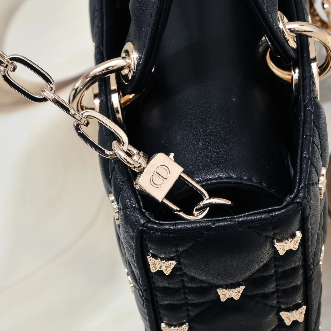 Christian Dior AAA Quality Handbags For Women GoodFit 8103