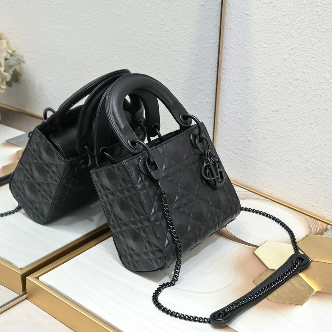 Christian Dior AAA Quality Handbags For Women HighQuality 1625