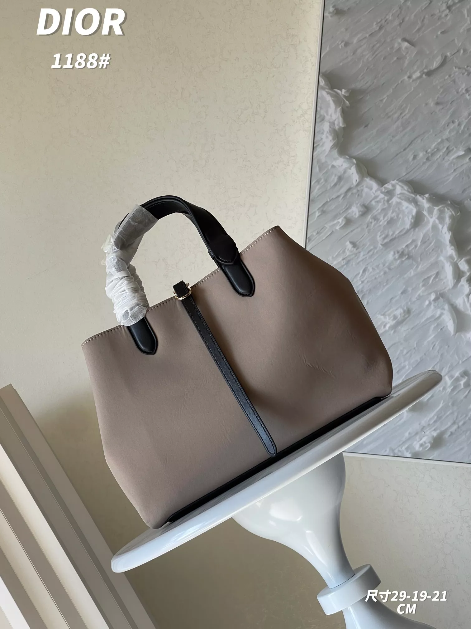 Christian Dior AAA Quality Handbags For Women Minimalist 2079