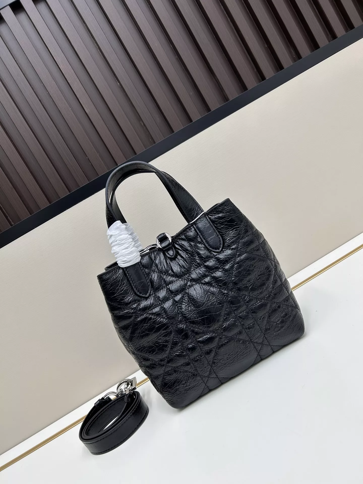 Christian Dior AAA Quality Handbags For Women Minimalist 5242