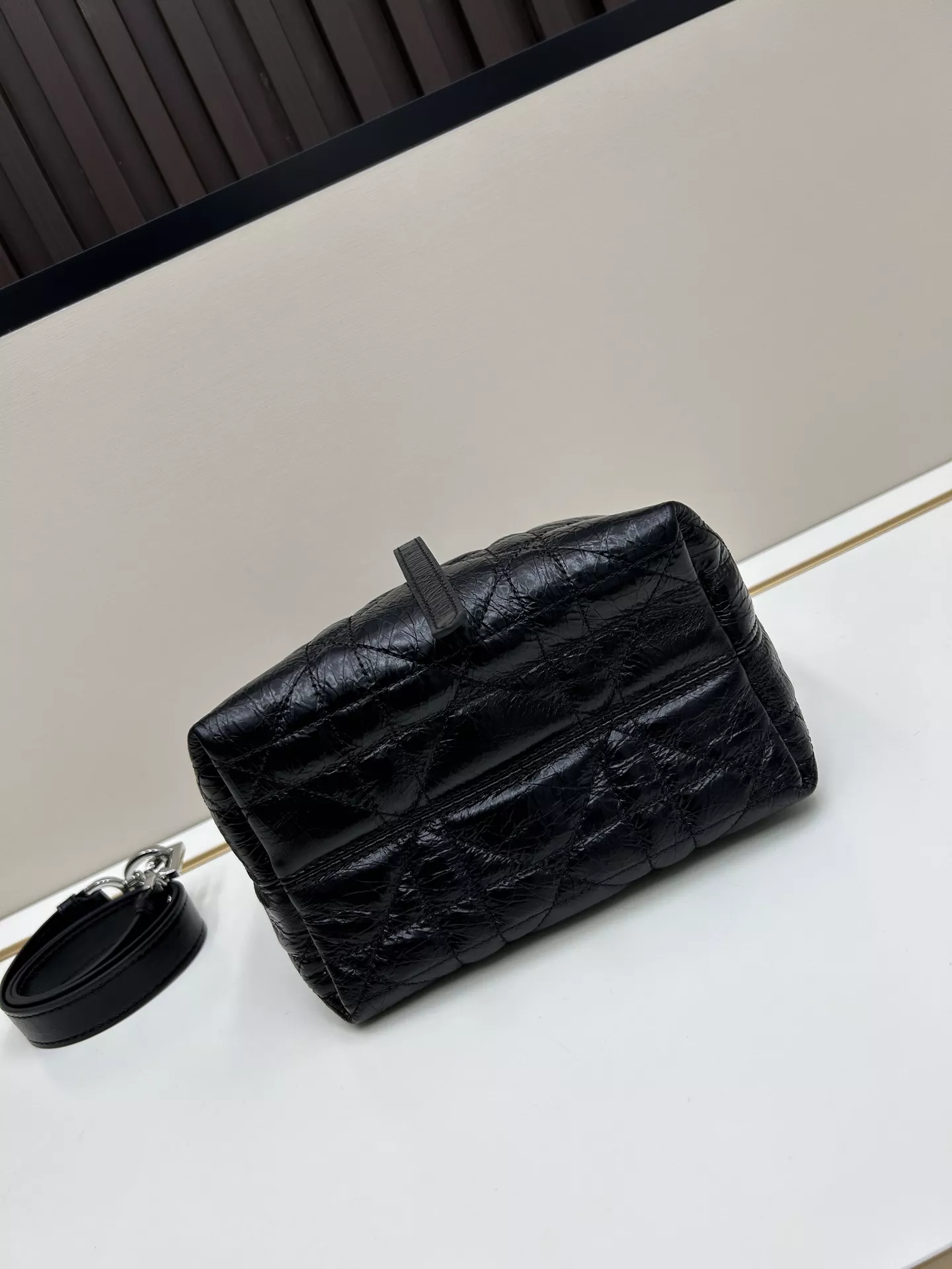 Christian Dior AAA Quality Handbags For Women Minimalist 5242