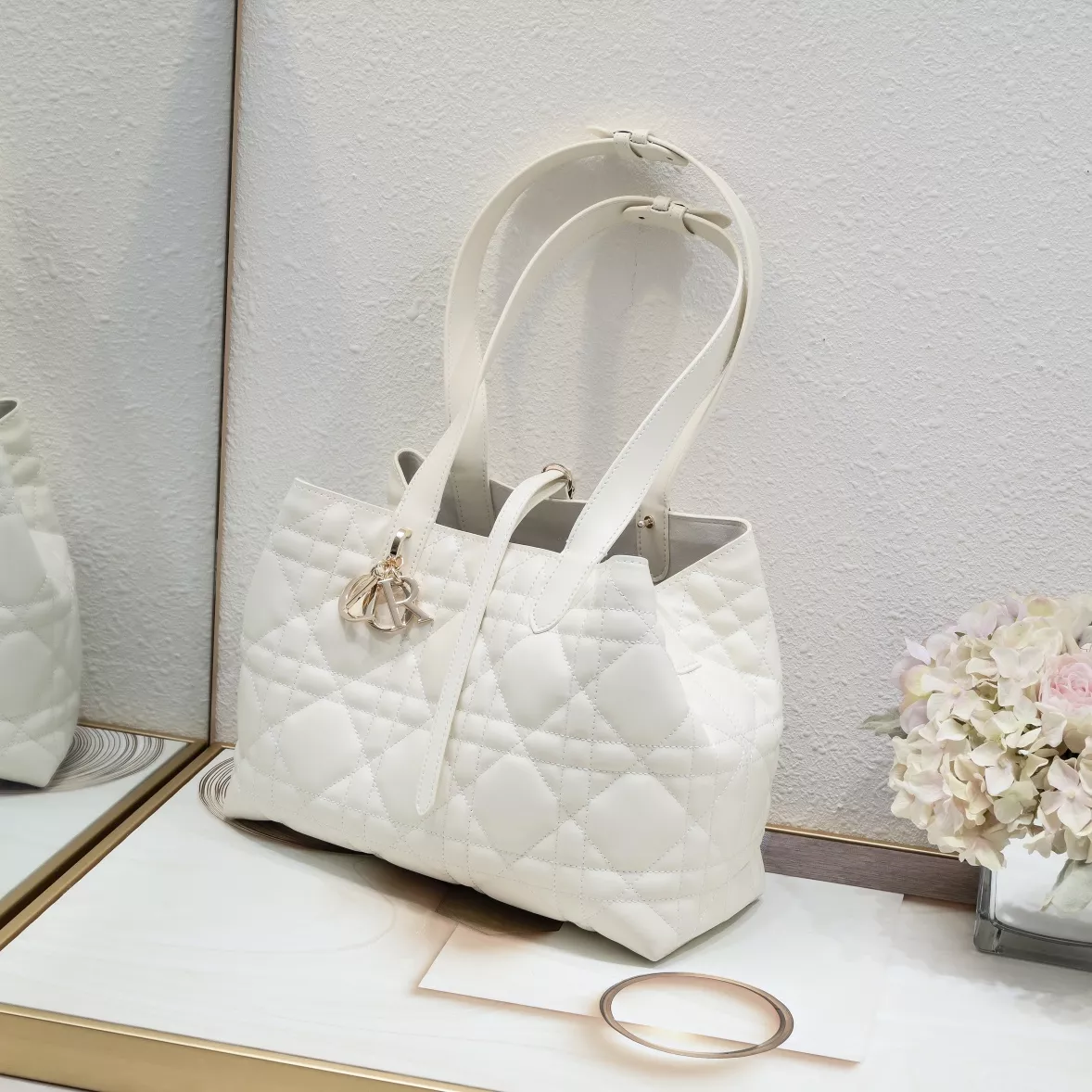 Christian Dior AAA Quality Handbags For Women Modern 4282