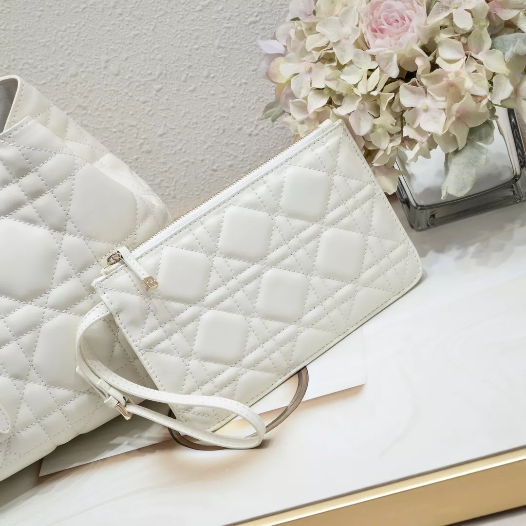 Christian Dior AAA Quality Handbags For Women Modern 4282