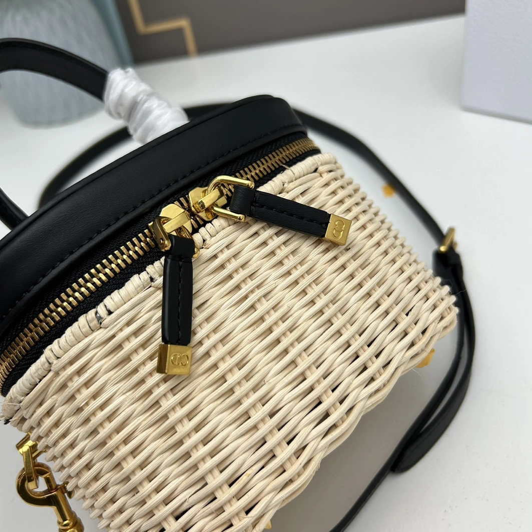 Christian Dior AAA Quality Handbags For Women Modern 6675