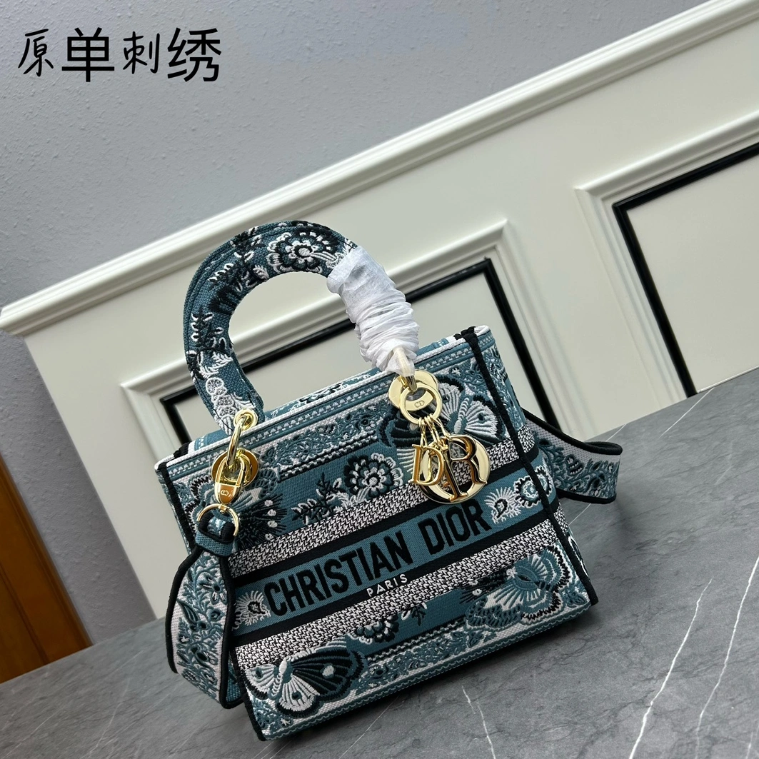 Christian Dior AAA Quality Handbags For Women Refined 5622